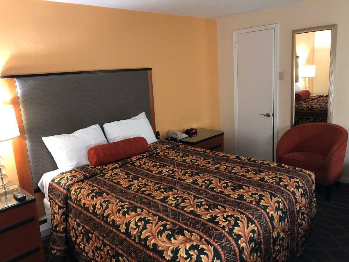 Sentinel Motel West Chester Kültér fotó